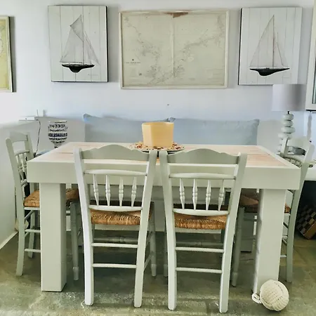Anastasia Сasa de vacaciones Chrisi Akti (Paros)